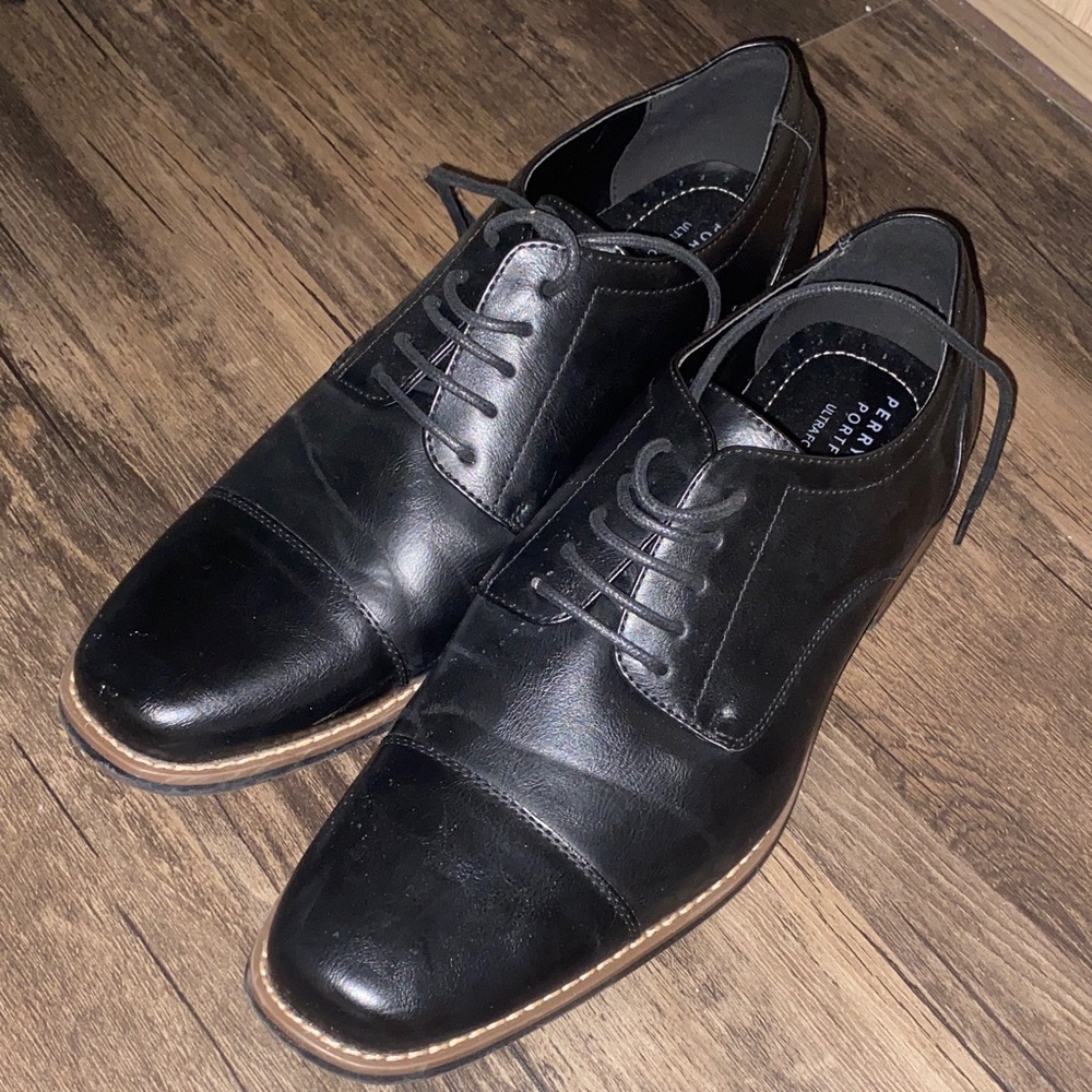Perry Ellis Black Dress Shoes